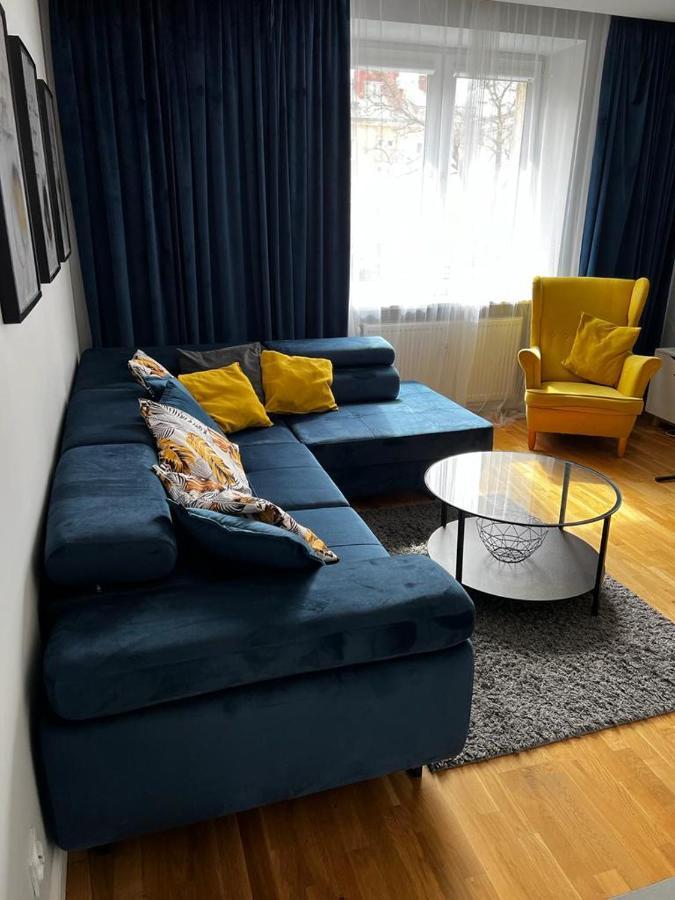 Apartment Family & Business Elegant Ul Astronautow Centrum Downtown - 3 Bedroom, Parking *