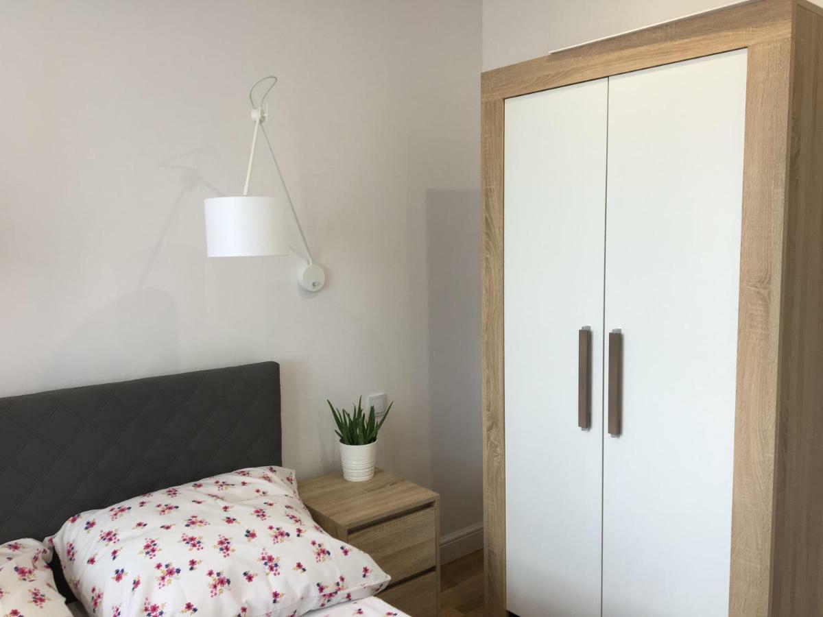 Apartment Family & Business Elegant Apartments Kck Ul Astronautow Centrum Downtown - 3 Bedroom, Bath With Hydromassage, Parking