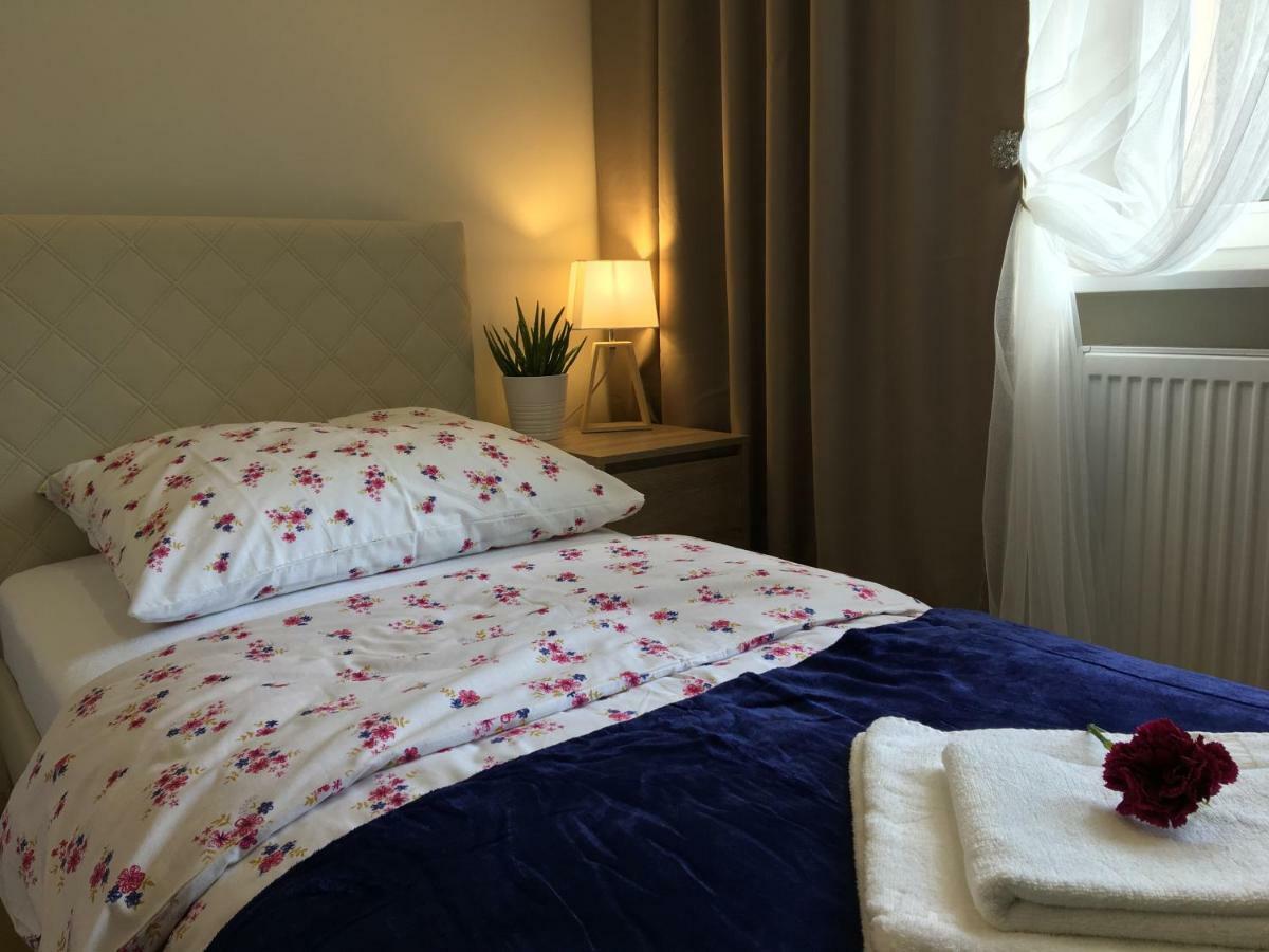 Family & Business Elegant Apartments Kck Ul Astronautow Centrum Downtown - 3 Bedroom, Bath With Hydromassage, Parking *