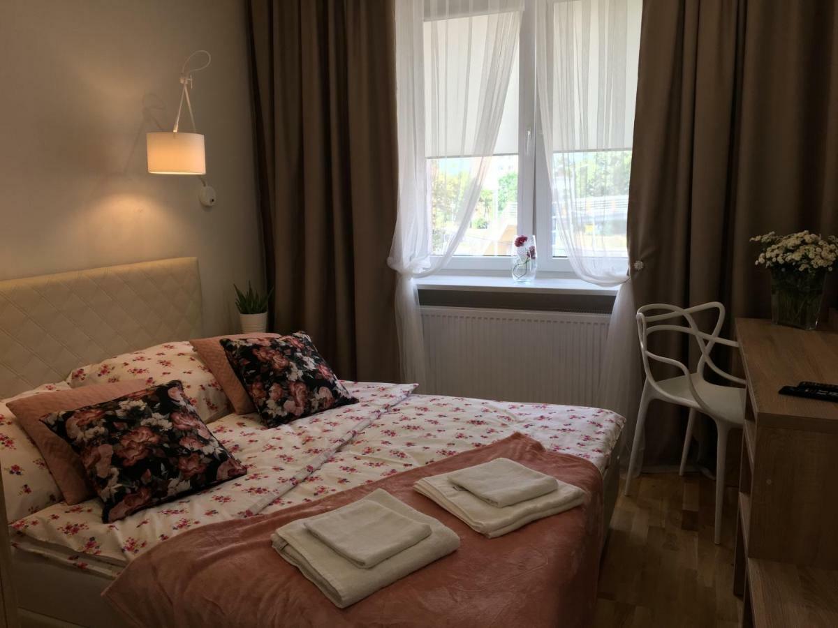 Family & Business Elegant Ul Astronautow Centrum Downtown - 3 Bedroom, Parking Apartment
