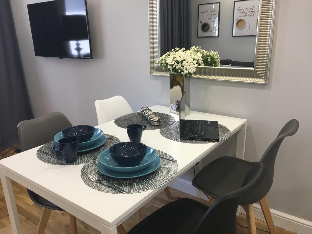 Family & Business Elegant Ul Astronautow Centrum Downtown - 3 Bedroom, Parking Kielce