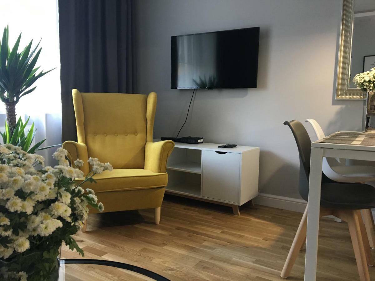 Apartment Family & Business Elegant Apartments Kck Ul Astronautow Centrum Downtown - 3 Bedroom, Bath With Hydromassage, Parking