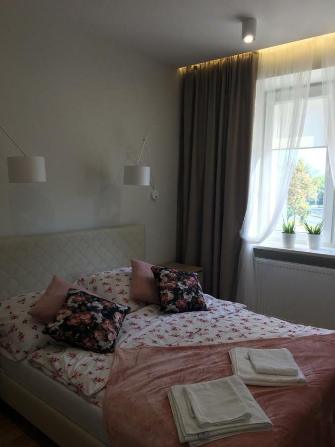 Family & Business Elegant Ul Astronautow Centrum Downtown - 3 Bedroom, Parking *