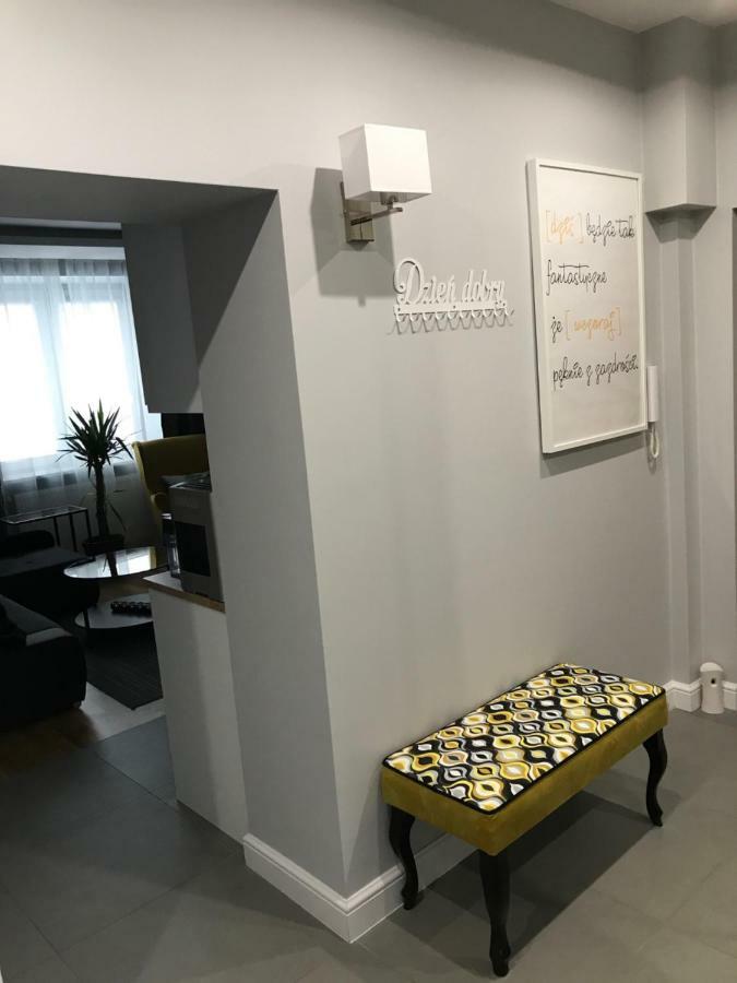 Apartment Family & Business Elegant Ul Astronautow Centrum Downtown - 3 Bedroom, Parking Kielce