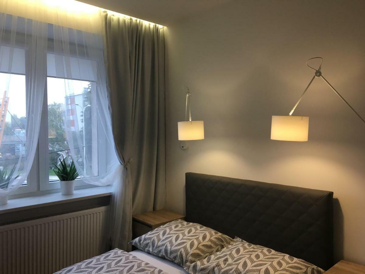 Apartment Family & Business Elegant Ul Astronautow Centrum Downtown - 3 Bedroom, Parking *